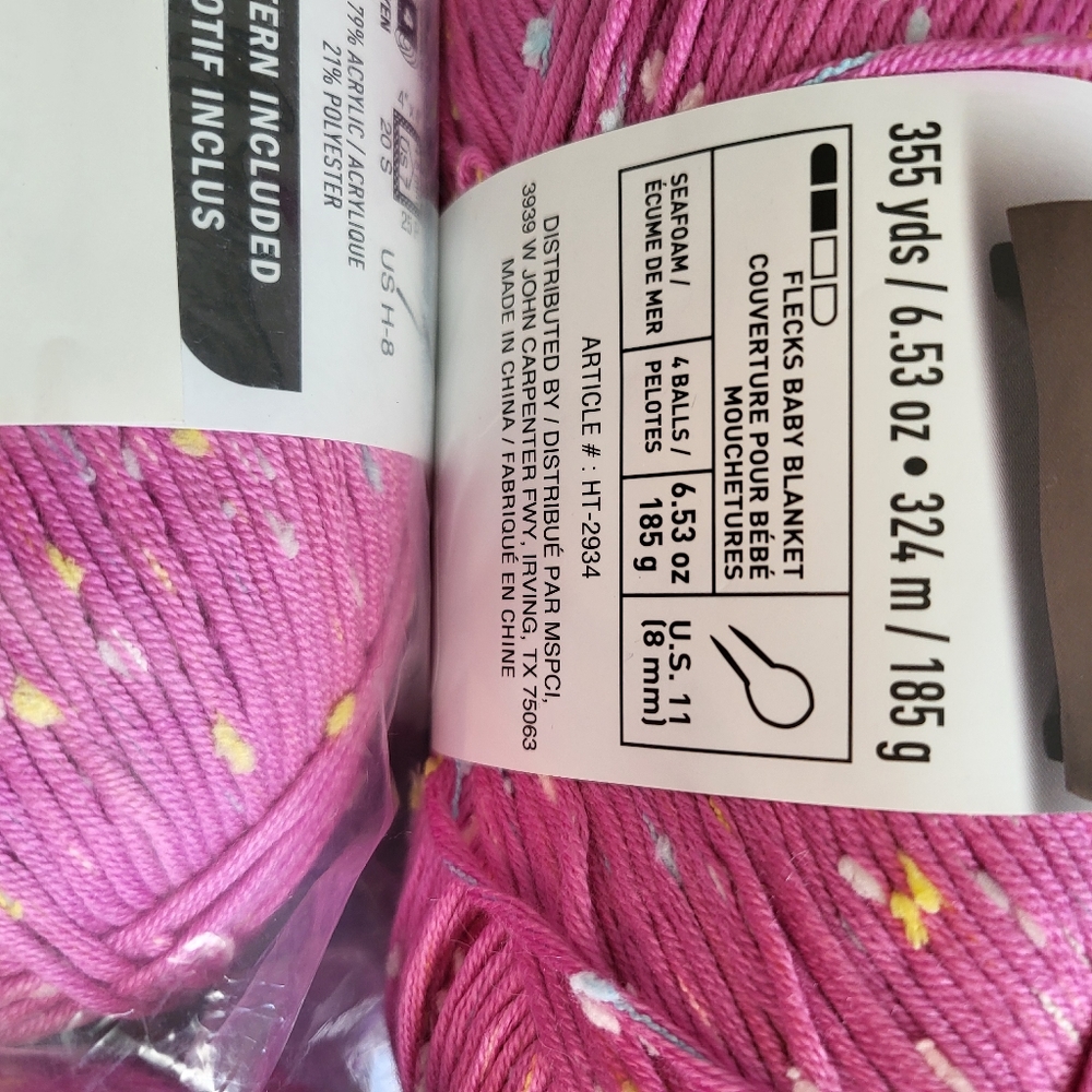 Flecks yarn by Loops and Threads